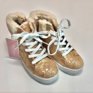 NWT ✨ Juicy Couture Faux Fur Trim Sneakers